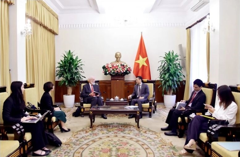 Deputy FM meets with foreign ambassadors to prepare NA Chairman’s working trip